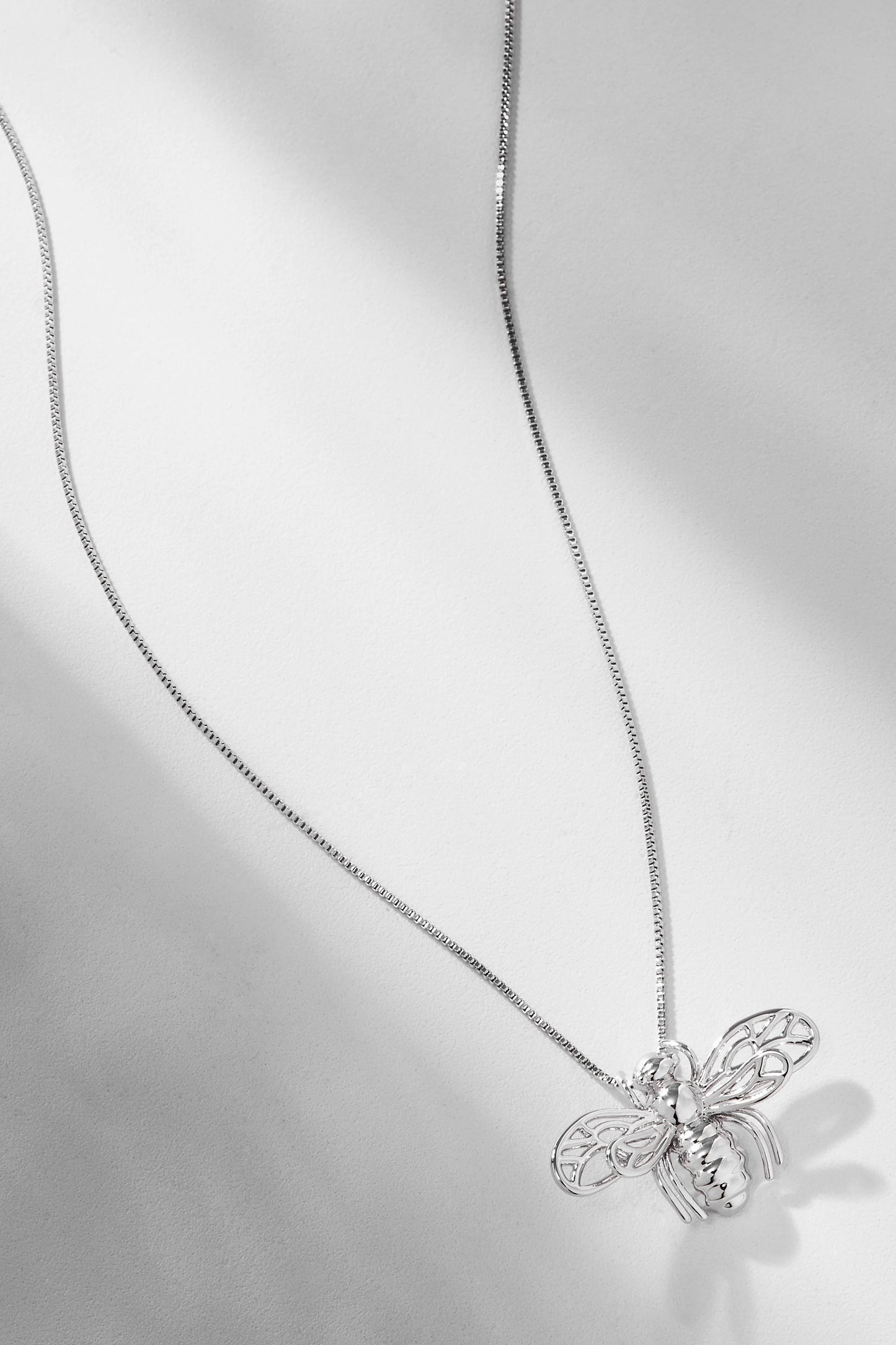 ABELHA (MOTHER) NECKLACE