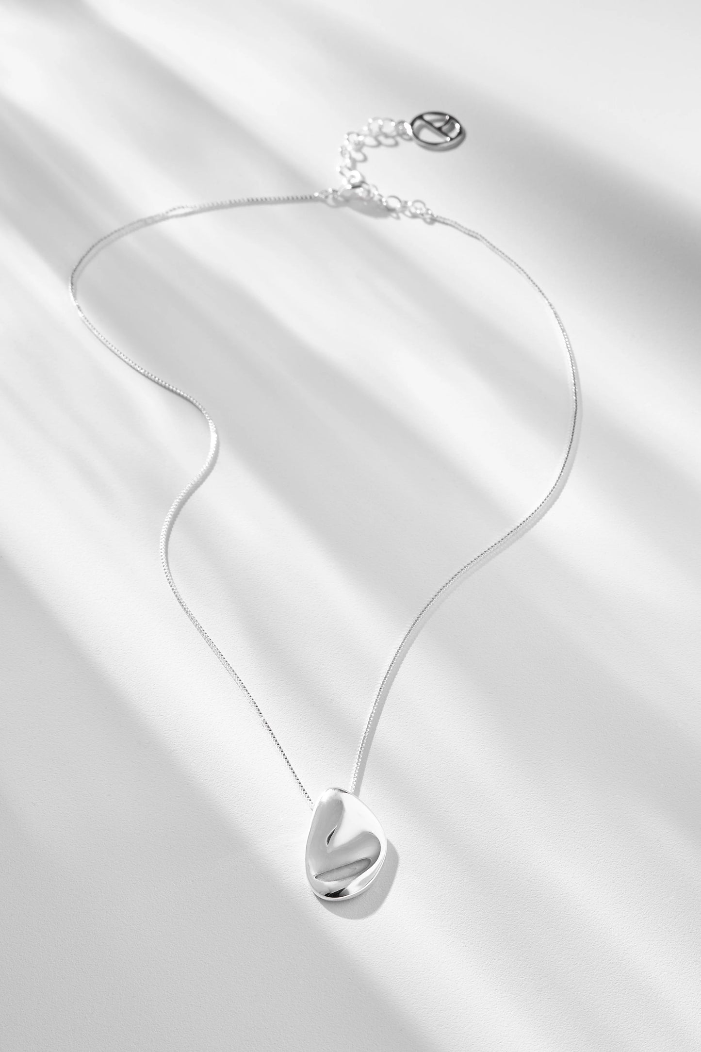 ORLA NECKLACE