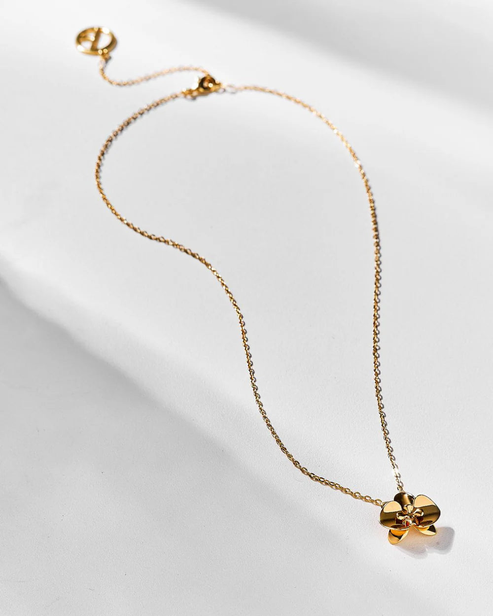 ORQUIDEAS ESSÊNCIA NECKLACE