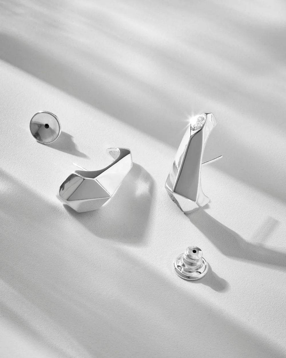PRISMA EARHOOK