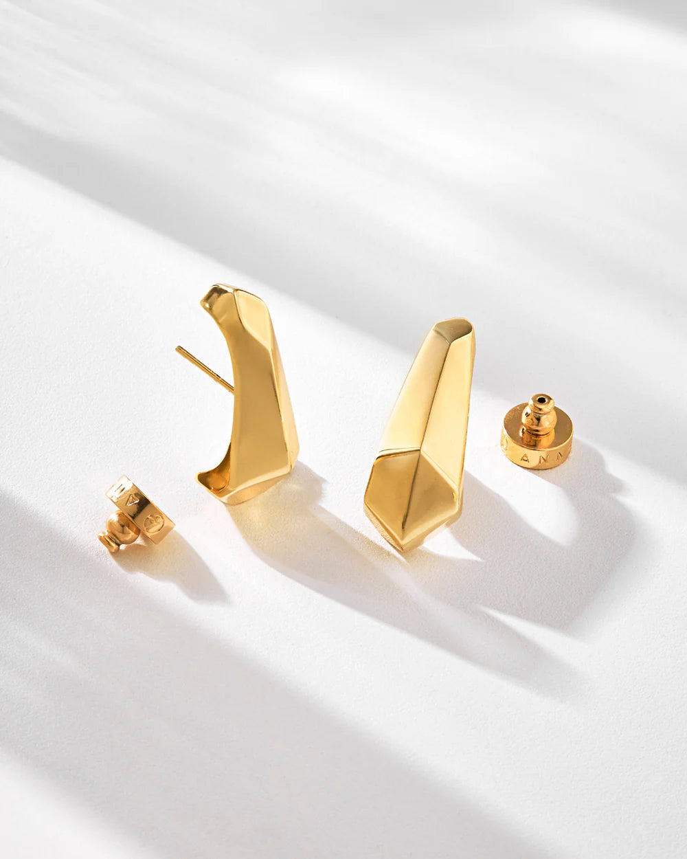 PRISMA EARHOOK