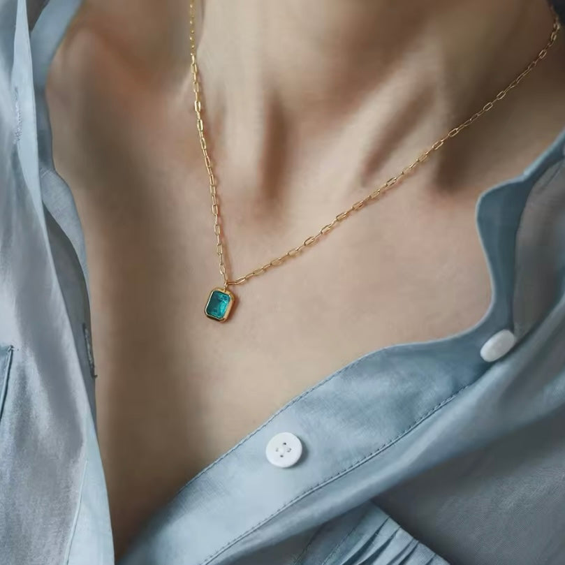 COLLAR CRISTAL DE MUSA MINI