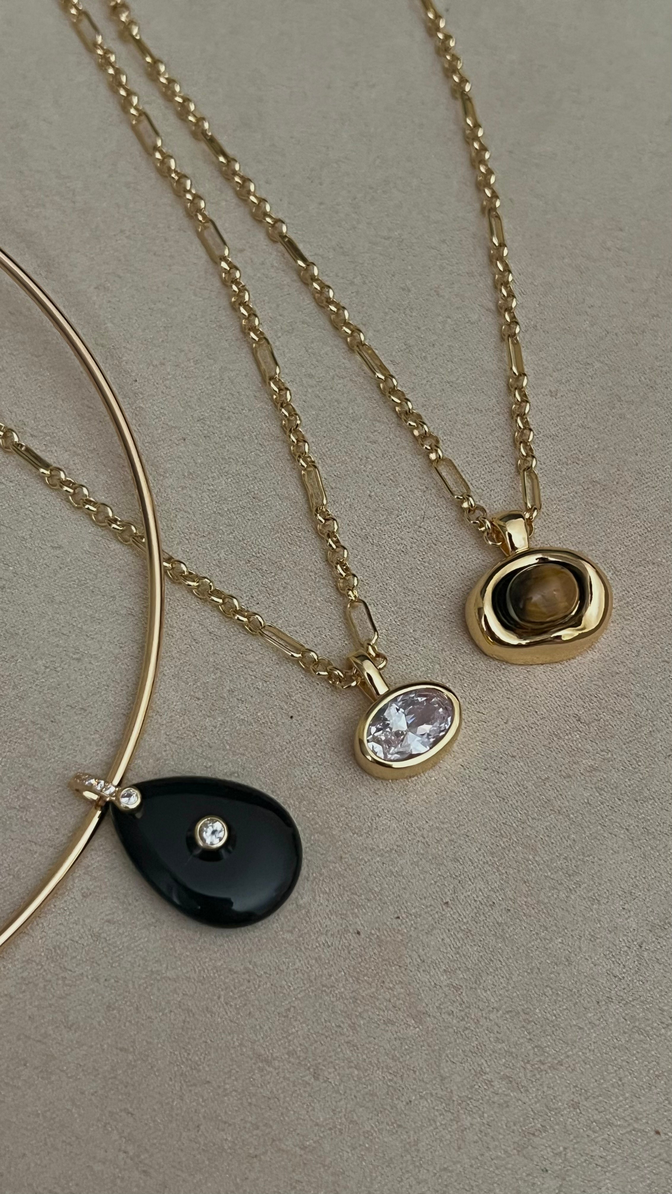 COLGANTE NOVA ORO & OJO DE TIGRE
