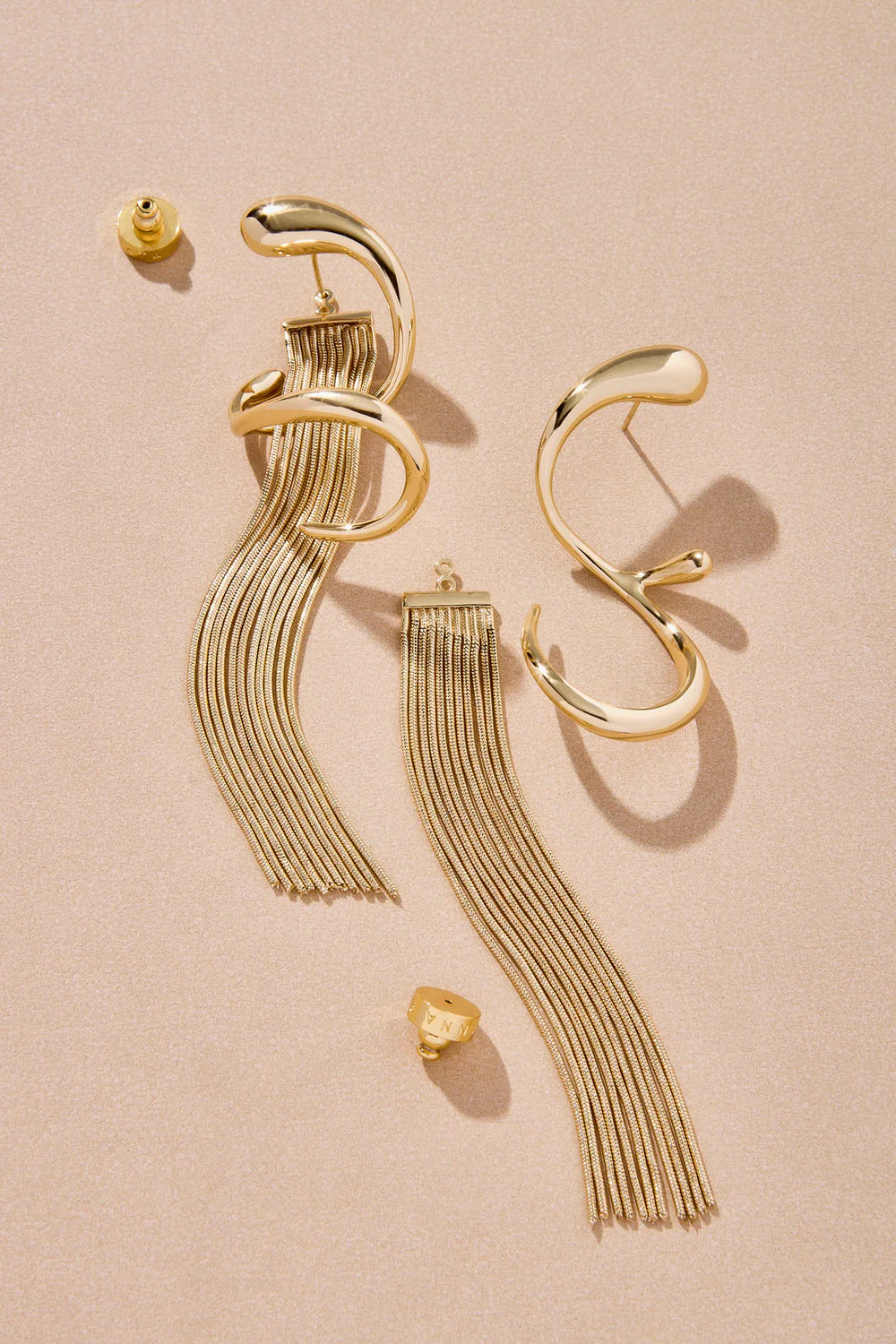 LEVIUM EARRING